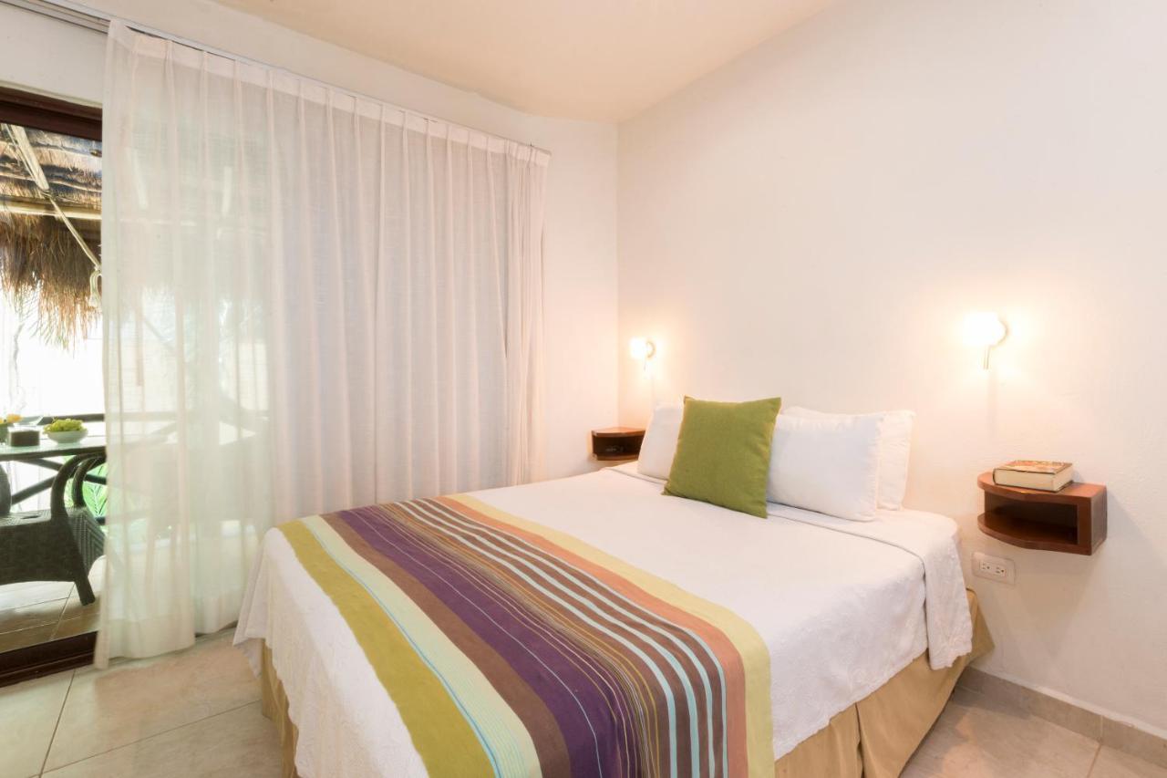 Hotel Club Yebo Playa del Carmen Esterno foto